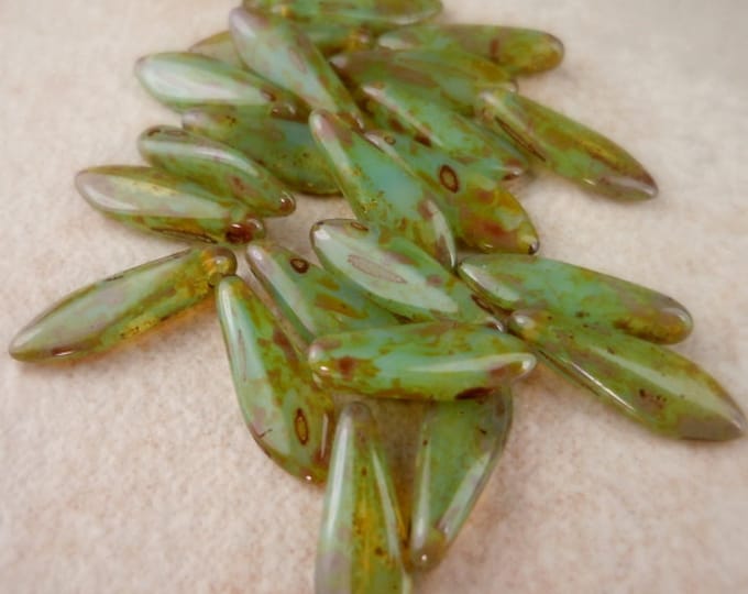 Czech Glass Beads - 16mm Milky Peridot Picasso Daggers - 10 pcs (12 - 14)