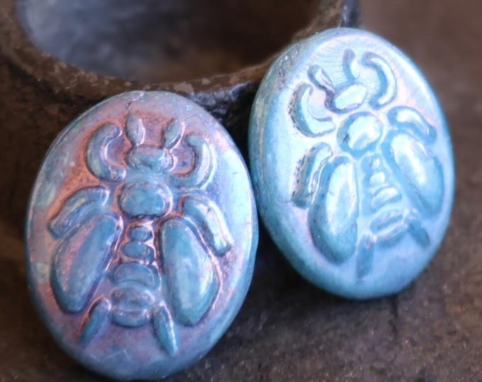 Bee Bead Czech Pressed Glass 18mm - Opaque Blue Raspberry Luster Picasso