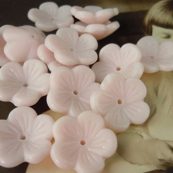 Vintage German Glass 13mm Pink Flower Beads (BX 3 - 30)