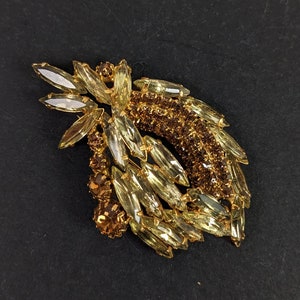 Vintage Green and Brown Marquise Rhinestone Cluster Brooch - Gold Tone 3D Mid Century Pin