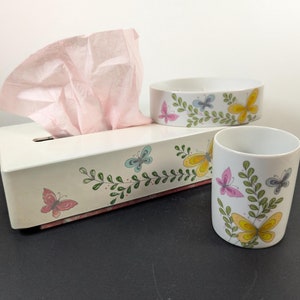 Vintage 60&#39;s 70&#39;s Bathroom Set - Butterflies Botanical Printed Cup Soap Dish Tissue Box Cover