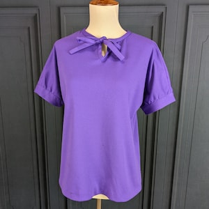Simple Vintage Purple Blouse - Short Sleeve Tie Neck Shirt - Size Small Medium Large