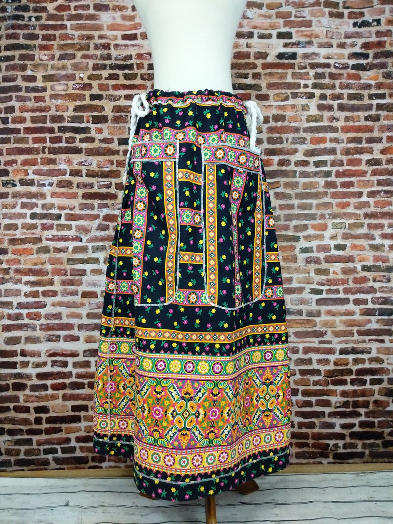 Vintage 60/'s 70/'s Hippie Skirt Colorful Print Rope Ties Size Small