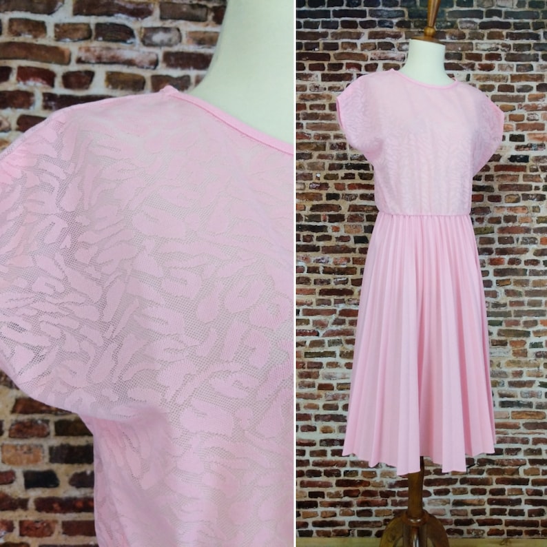 Pink Lace Dress Simple Short Sleeve Pleated Skirt 60/'s 70/'s Knit Size Medium M