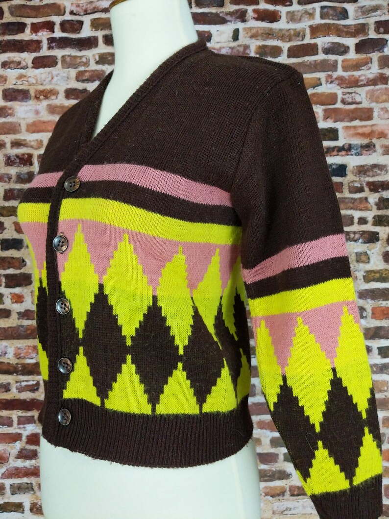 Vintage 60/'s 70/'s Knit Sweater Argyle Acrylic Women/'s Size XS Mod Yellow Brown