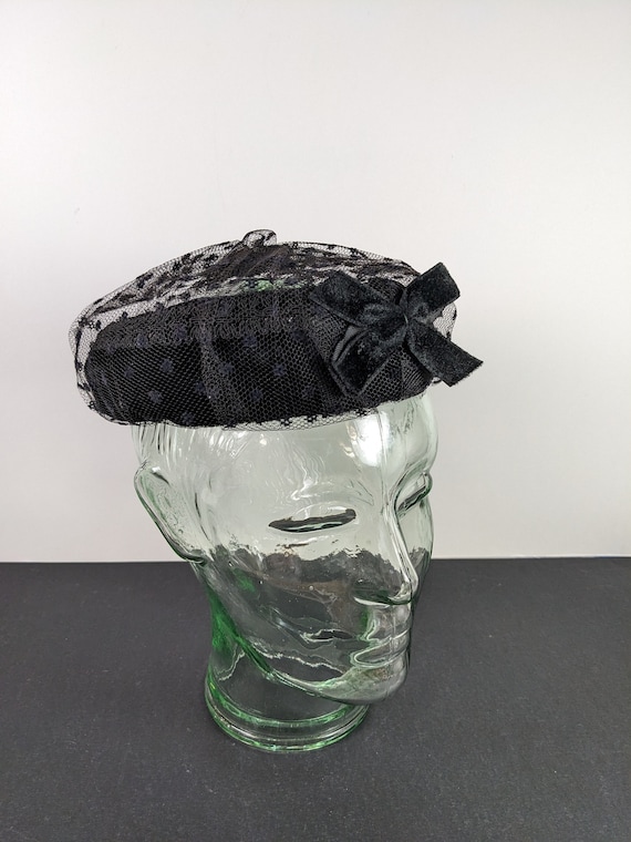 Mid Century Ladies Pillbox Hat Black Netting and V