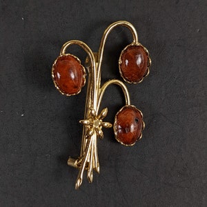 Simple Vintage Brooch - Gold Tone Brown Cabochon - Abstract Flowers