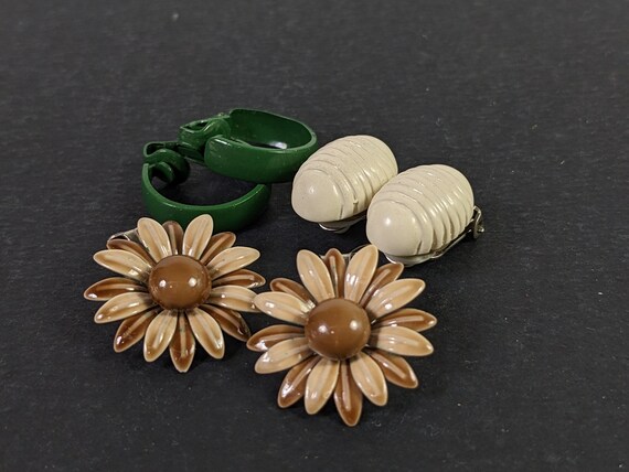 Three Pair Vintage Clip on Earrings - Brown Flora… - image 2