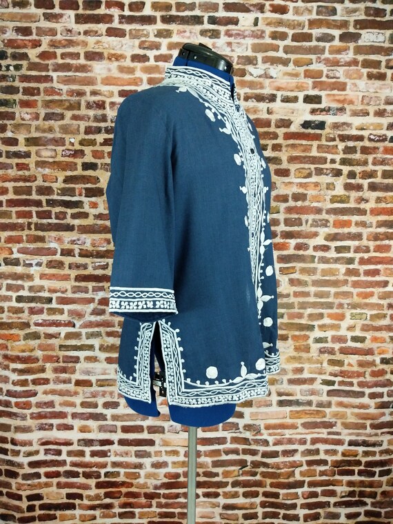 Vintage Embroidered Tunic Women's Blouse Blue Whi… - image 2