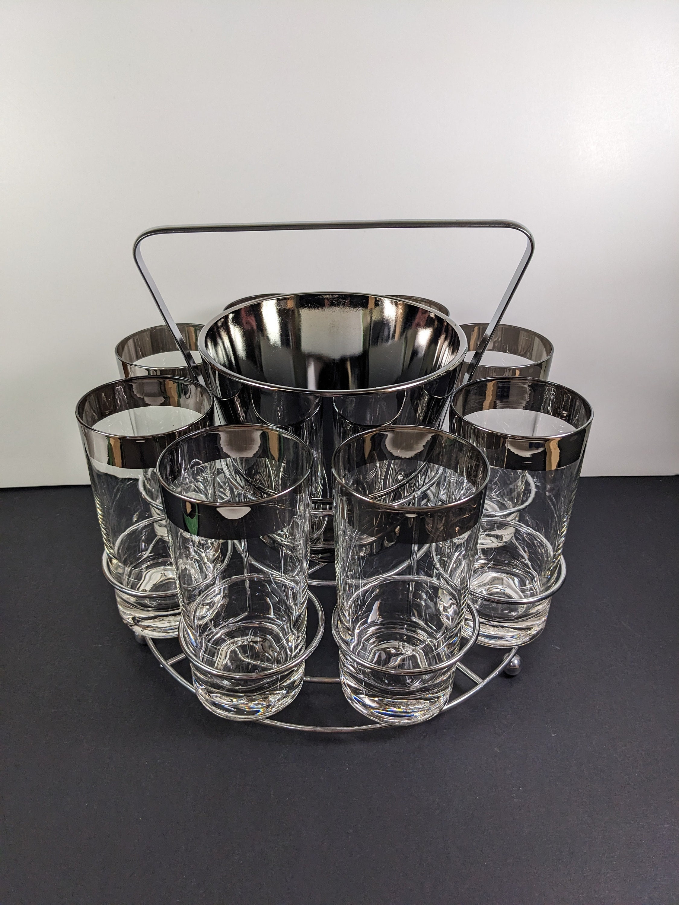 Elegant Clear With Metallic Gold or Silver Rim Round Disposable Plastic  Party Cups, Heavy Duty Drinkware, Tumblers, Wedding & Party Supplies 