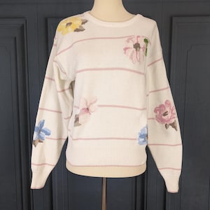 Vintage 80&#39;s 90&#39;s Sweater - White Pastel Floral Cottage Country - Size Large Acrylic Cotton Blend