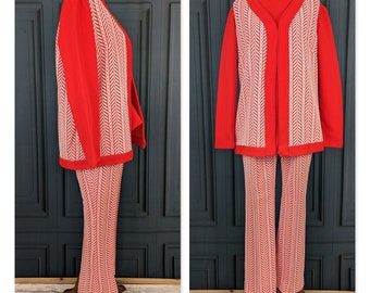 Vintage 70's Women's Leisure Suit - Red Patterned Shirt Vest and Bellbottom Pants Suit - Size Medium