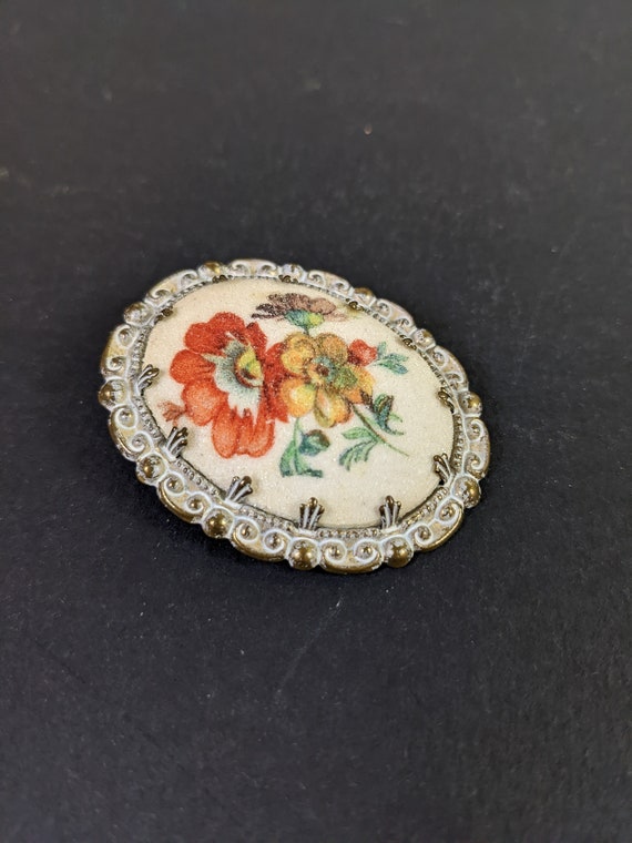 Oval Floral Bouquet Brooch - Framed Picture Pin -… - image 2