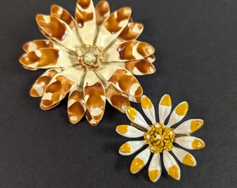 2 Vintage Enamel Flower Brooches - Mid Century Flower Pins - Yellow Brown White Floral Estate Jewelry