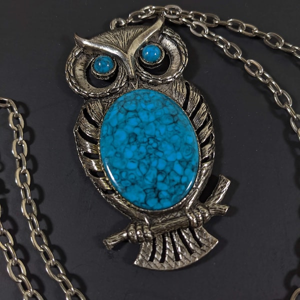 Vintage Owl Necklace - Silver Tone Turquoise Colored Stone - Pendant on Chain