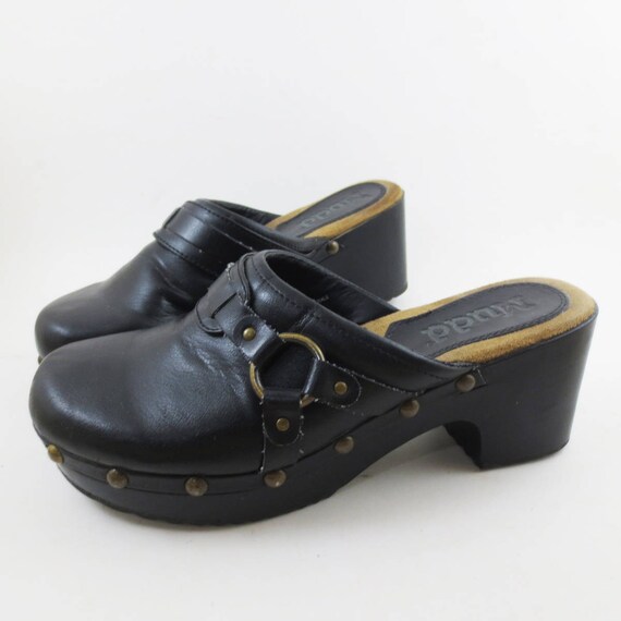 discontinued mudd shoes