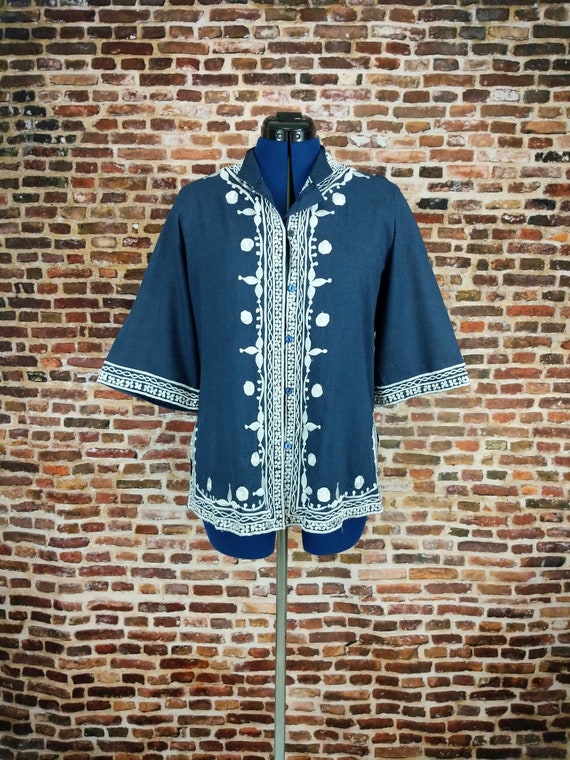 Vintage Embroidered Tunic Women's Blouse Blue Whi… - image 1