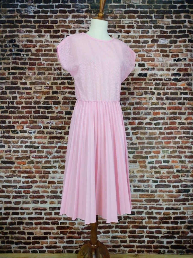 Pink Lace Dress Simple Short Sleeve Pleated Skirt 60/'s 70/'s Knit Size Medium M