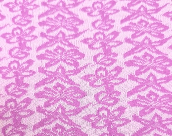 Tela de costura de punto doble vintage - 2 yardas 61 pulgadas de ancho - Flores de rayas blancas y moradas