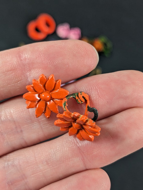8 Pairs Vintage Enameled Flower Earrings - Multi … - image 2