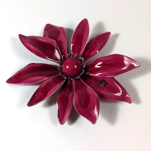 Vintage Emaille Blumen Brosche - Rosa Emaille Blume mit einzelnem Strass - 60er 70er Modeschmuck