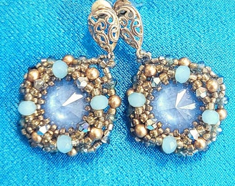 Pendientes colgantes únicos Pendientes con cuentas Pendientes de piedra Swarovski Pendientes de cristal Swarovski Pendientes navideños Pendientes de colores azules y dorados