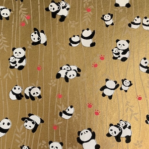 Chiyogami- of yuzenpapier - tuimelende panda's op metallic goud, 9x12 inch