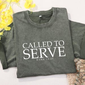 Camiseta &quot;Llamado a servir&quot;, camiseta religiosa, camiseta con versículo bíblico, camiseta cristiana, camiseta para amantes de Dios, camiseta para mamá cristiana