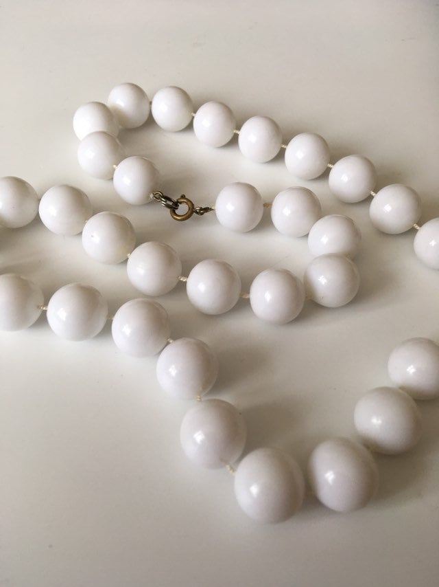 Vintage Necklace White Self Strung Plastic Beads Costume - Etsy