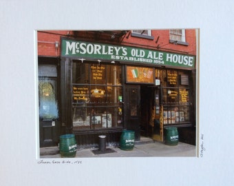 Photograph/McSorely's Old Ale House/Lower Manhattan/East Side/NYC