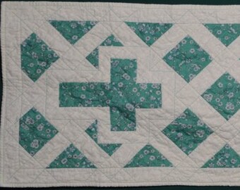 Crosses in the Garden Lattice Table Runner