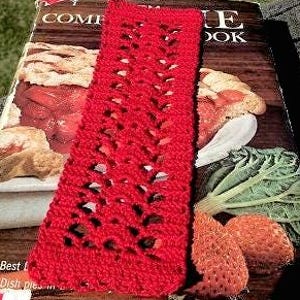 Bordered Shell DIGITAL BOOKMARK PATTERN or hairband