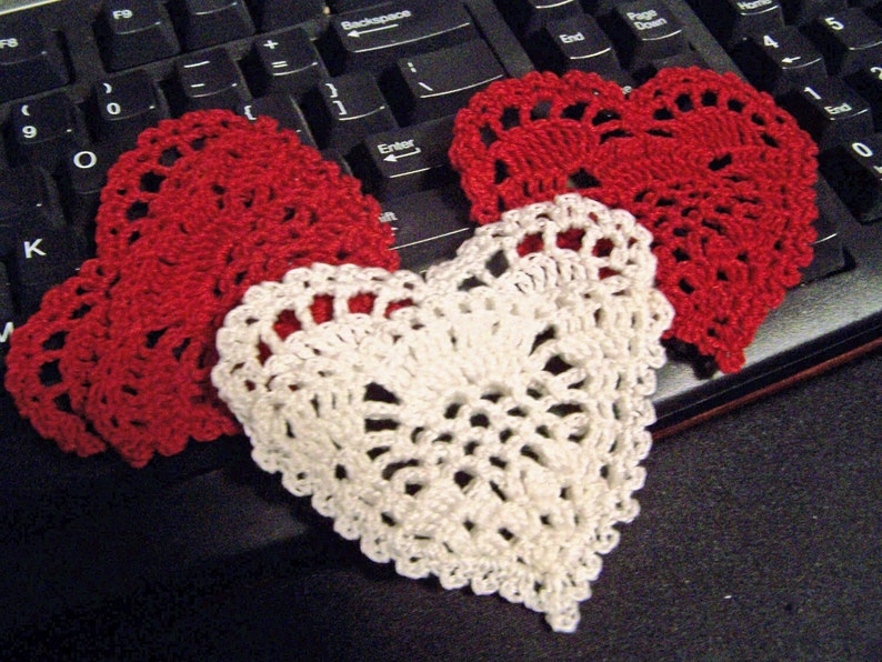 A Merry Heart DIGITAL PDF crochet pattern. image 1