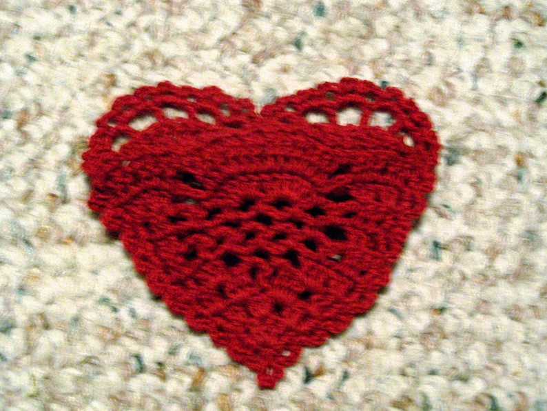 A Merry Heart DIGITAL PDF crochet pattern. image 4