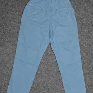 Jean Wrangler bleu cloche des années 1960 | Denim Curvy Fit taille haute bleu bébé | Taille 2 Sablier taille 26 Petite image 4