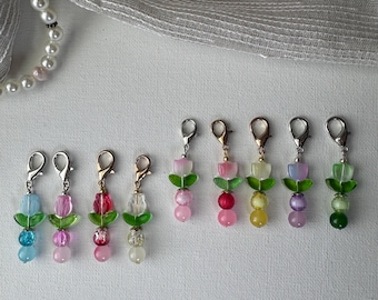 Beaded Glass Flower Zipper Charm – Journal, Badge, Bag Accessory (Approx. 2")