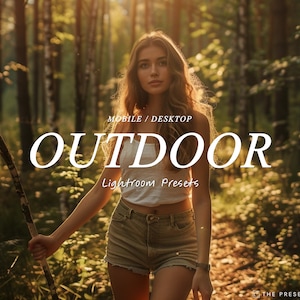 以下が含まれることがあります： 女性が森の中を棒を持って歩いています。画像に「OUTDOOR Lightroom Presets」というテキストが重ねられています。