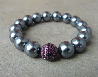 Dark Gray Glass Pearl Beaded Bracelet. Pink Crystal Rhinestone Focal Piece. Stretch Beaded Bracelet.