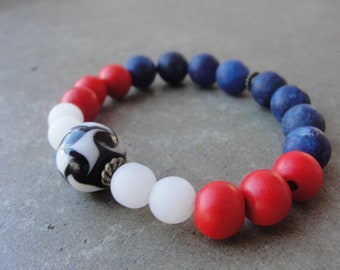 USA Soccer Team Fan Bracelet. Handmade Lamp work Soccer Ball Bead. Soccer Mom Beaded Stretch Bracelet. Red White Blue Beaded Jewelry.