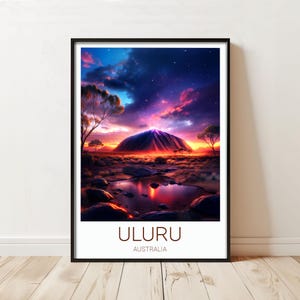 Uluru Travel Poster Print - Verträumter Nachthimmel und feuriger Sonnenuntergang über dem australischen Outback für faszinierende Dekoration