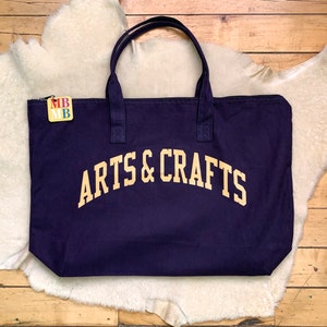 Arts and Crafts large zip tote