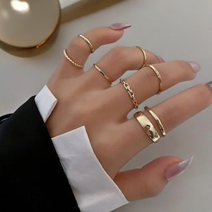 7 pcs Dainty Gold Ring Set, Knuckle Ring Set, Casual Ring Set, Women Ring Set, Minimalist Ring Set, Gift For Women, Mother Ring Set zdjęcie 1