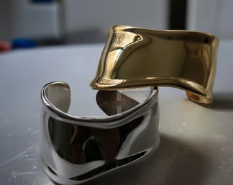 Bracciale rigido largo in oro lucido, braccialetto di dichiarazione, bracciale rigido in oro massiccio, bracciale rigido in osso d'argento, braccialetto rigido per polsini Peretti, braccialetto per donne