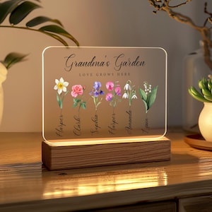 Personalized Grandma&#39;s Garden Night Light, Mom&#39;s Garden Night Light, Mother&#39;s Day Gift for Grandma, Gifts for Mom, Family Birth Flower Gift