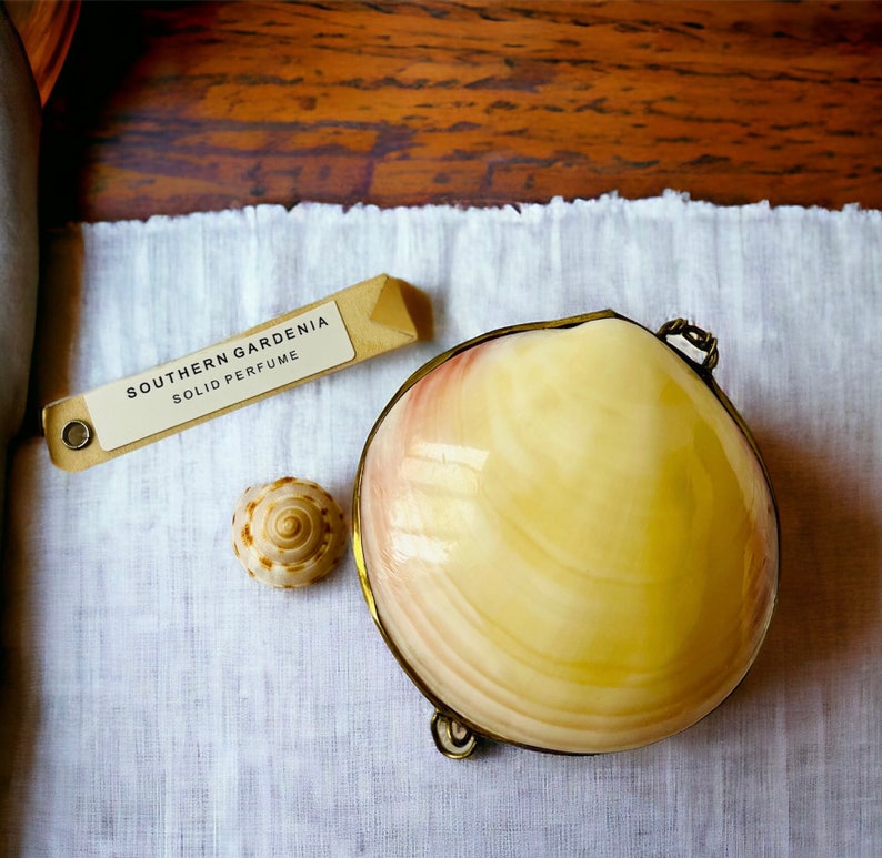 Southern Gardenia Solid Perfume Seashell gift set image 1