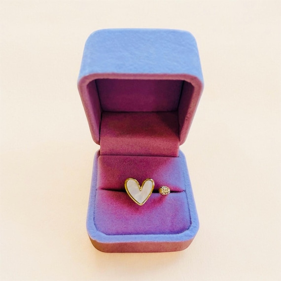 Ring Sweet adjustable heart ring in a pink velvet ring box