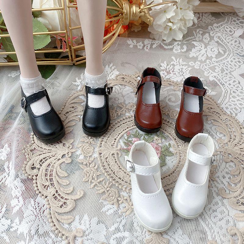 Chaussure Fermée Pour Femmes Avec Courroie En T Avec Boucle Et Bout Droit En Cuir Noir Talon 3 640488