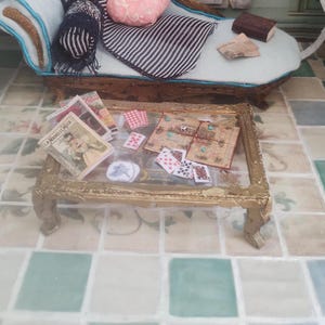 Mesa de centro para casa de muñecas adornada a escala 1:12: archivos digitales para Cricut Joy+