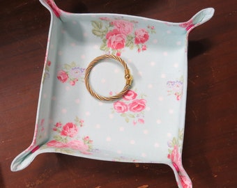 Travel Tray Valet Catch All for Jewelry Accessories  Cotton Fabric Pink Roses