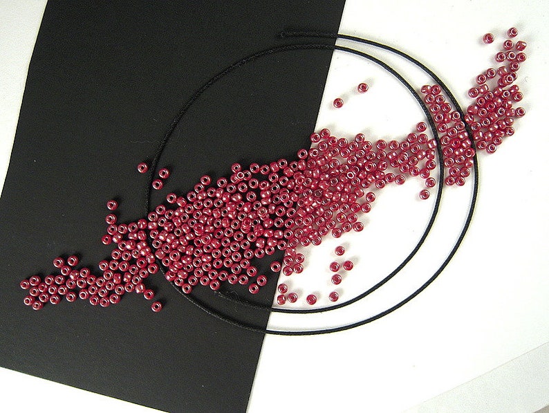 RARE Dark Luster Rose Antique Italian Seed Beads 3.1mm CV196 Iridescent Dark Pink Glass Seed Beads for Embroidery /& Jewelry Making